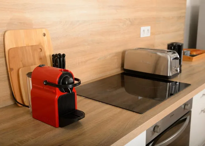 Dominici 1-cahorscitystay-centre Clim Netflix